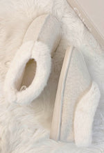 Stay Cosy Cream Ultra Soft Faux Fur Lined Slippers